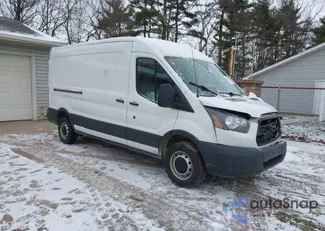 2017 Ford Transit-250 z USA, uszkodzony, nr VIN 1FTYR2CM7HKA70713
